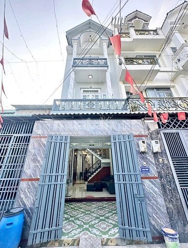🏡 NHÀ ĐẸP QUẬN 12 – HIỆP THÀNH 07 1 TRỆT 2 LẦU • 4PN • Ô TÔ ĐẬU CỬA •