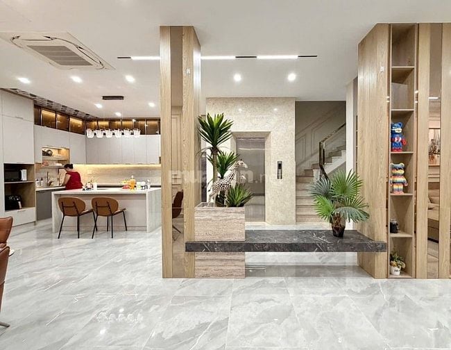 BIỆT THỰ KHU NỘI BỘ NGANG 8m TRUNG TÂM Q5, 5 TẦNG THANG MÁY, 45 TỶ TL