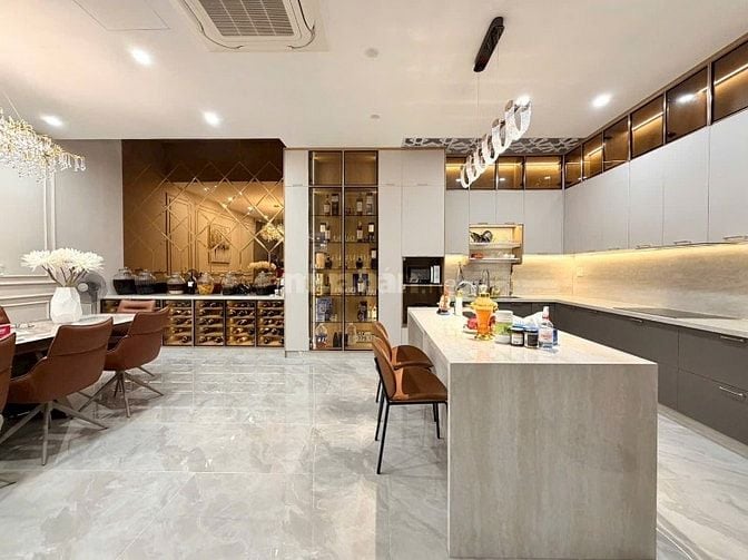 BIỆT THỰ KHU NỘI BỘ NGANG 8m TRUNG TÂM Q5, 5 TẦNG THANG MÁY, 45 TỶ TL