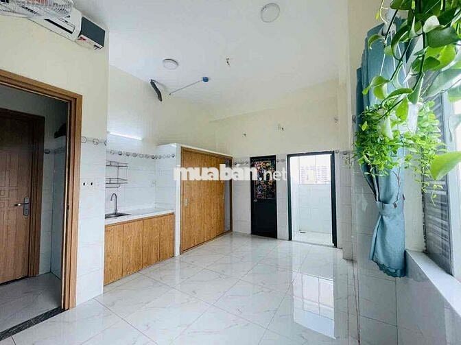 Phòng k gác và có gác cửa sổ 3tr4-3tr5, ban công 3tr8 Free 2 xe