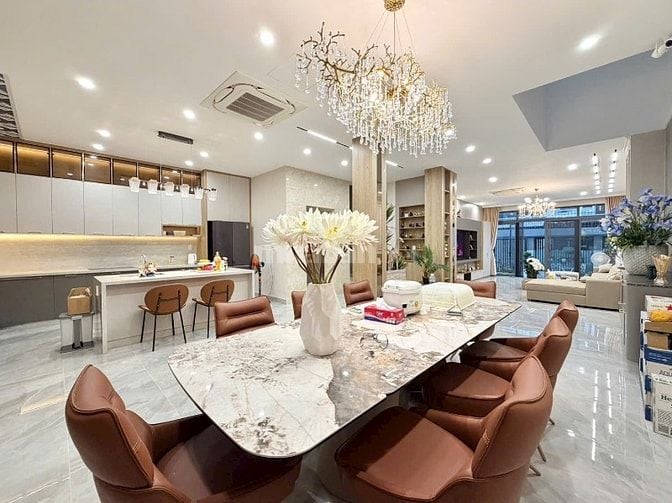 BIỆT THỰ KHU NỘI BỘ NGANG 8m TRUNG TÂM Q5, 5 TẦNG THANG MÁY, 45 TỶ TL