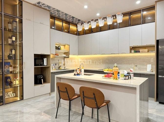 BIỆT THỰ KHU NỘI BỘ NGANG 8m TRUNG TÂM Q5, 5 TẦNG THANG MÁY, 45 TỶ TL