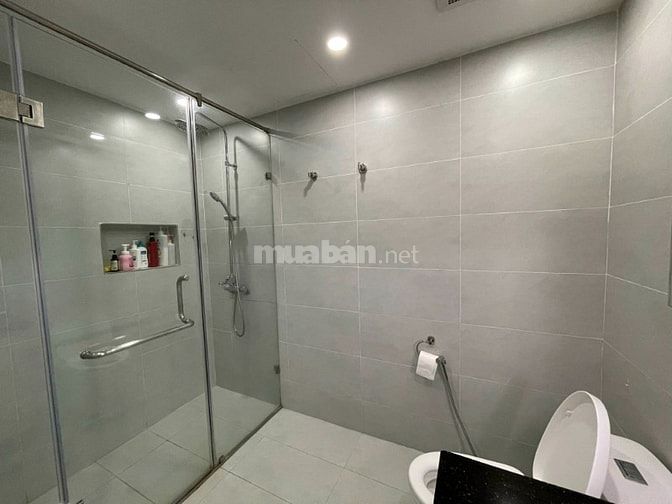 Bán căn hộ chung cư Hoàng Cầu 60m2 có 2PN - 1WC có sổ đỏ, giá 5.x tỷ 