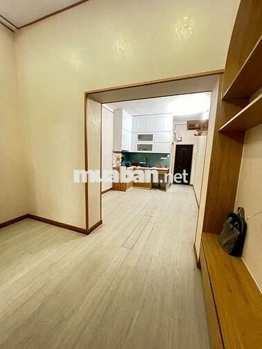 Chính chủ cần bán căn tập thể tầng 1 - Lò Đúc - Hai Bà- 50m2 - hơn2 tỷ
