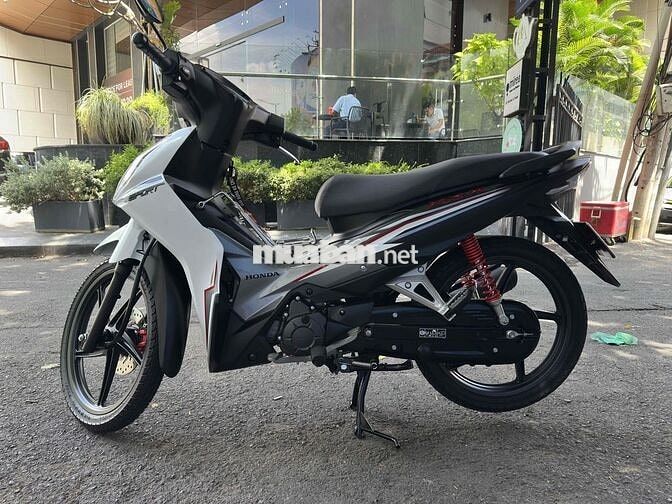 Honda RSX Trắng đen Thể thao