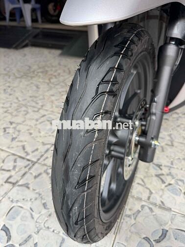 Honda SH Mode ABS 2025 Cao Cấp Bạc Nhám Chạy 1.500