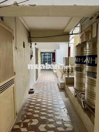 TT cán bộ Lạc Trung, thấp tầng, ô tô đỗ, hiếm có khó tìm