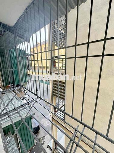 TT cán bộ Lạc Trung, thấp tầng, ô tô đỗ, hiếm có khó tìm