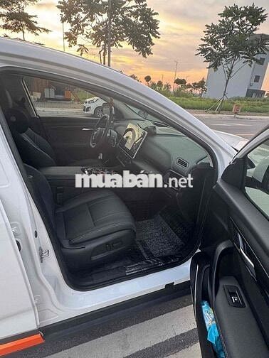 VinFast VF8 eco 2025 chạy 1v7
