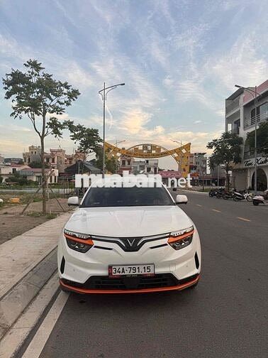 VinFast VF8 eco 2025 chạy 1v7