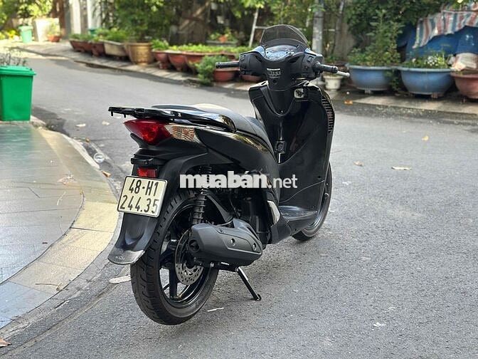 Cần bán xe Honda SH 150 Đk 2015 lên áo ý Bs48