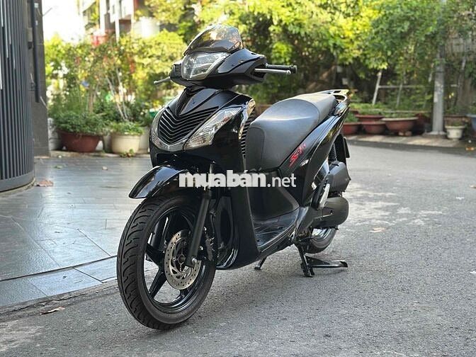Cần bán xe Honda SH 150 Đk 2015 lên áo ý Bs48