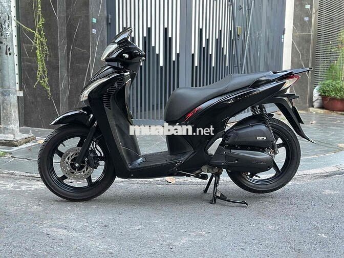 Cần bán xe Honda SH 150 Đk 2015 lên áo ý Bs48