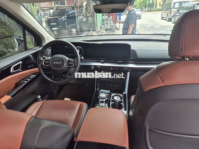 Kia Carnival 2022 Signature 42000 km Đen đẹp 95%