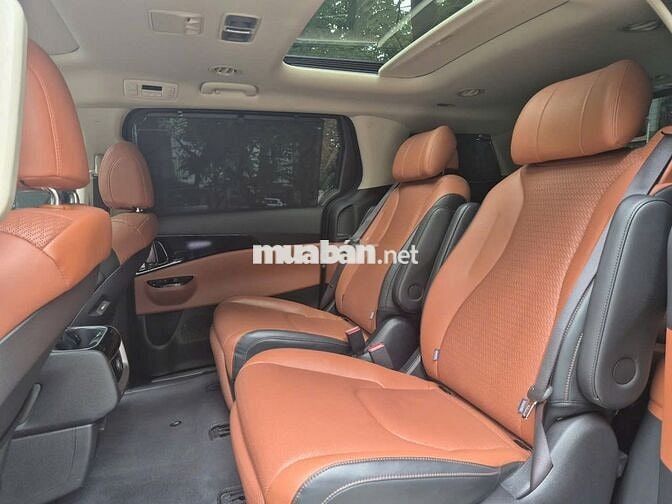 Kia Carnival 2022 Signature 42000 km Đen đẹp 95%