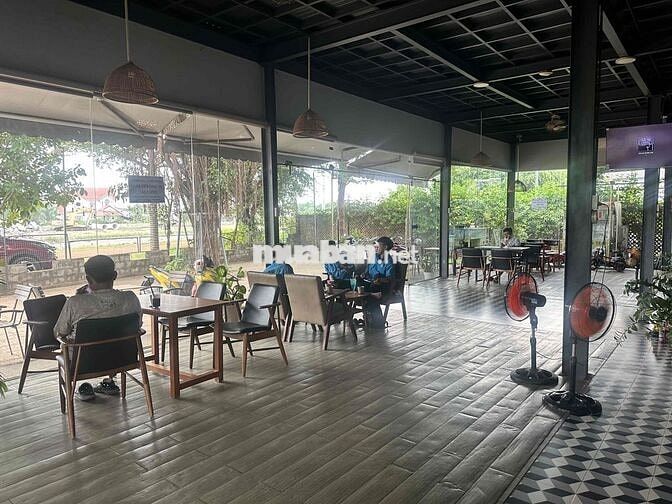 Cần sang nhượng quán cafe sân vườn view sông