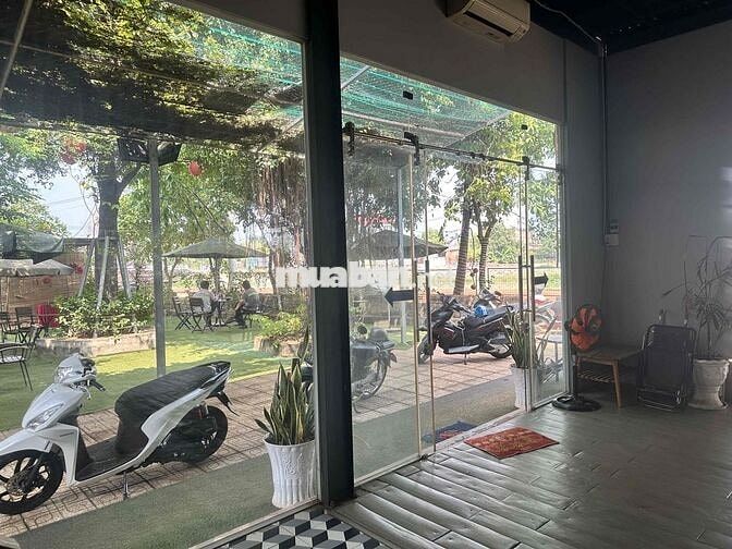 Cần sang nhượng quán cafe sân vườn view sông