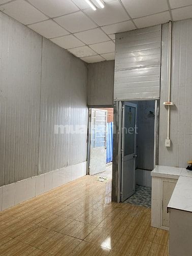 Cho thuê nhà Bình quới Thanh Đa rộng có sân 60m2 lâu dài. Giá rẻ 4tr