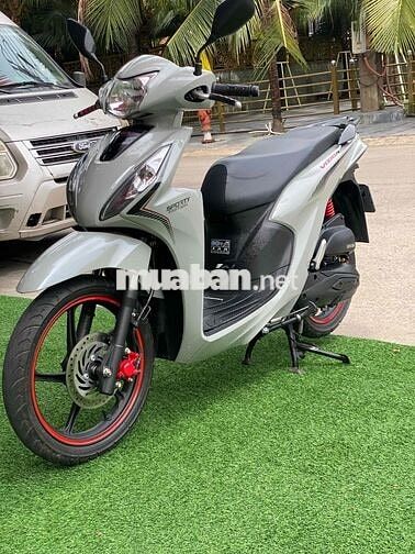 Honda Vision Bản cá tính Xám