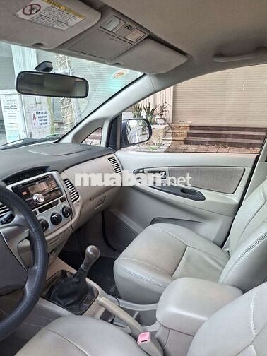 Toyota Innova 2016 Bạc