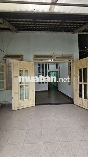 NHÀ TRỆT 5 X22(100m2)2 phòng ngủ ngay trung tâm thị trấn nhà bè.