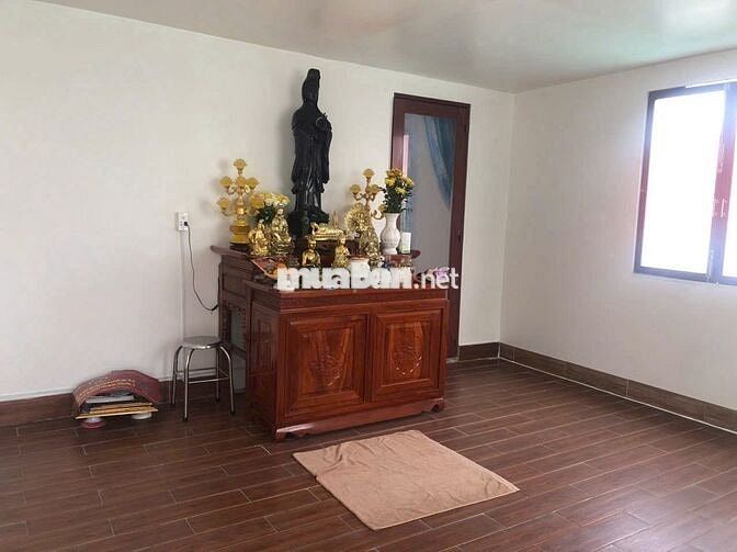 Chính chủ bán Biệt thự sân vườn ngay thị trấn Tân Túc