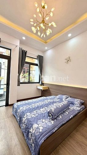 NHÀ HXH 3 TẦNG - GẦN CHỢ TÂN SƠN - P.15 - TÂN BÌNH