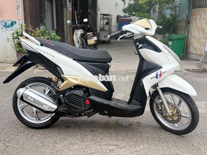 Yamaha Luvias FI Trắng Vàng đồng
