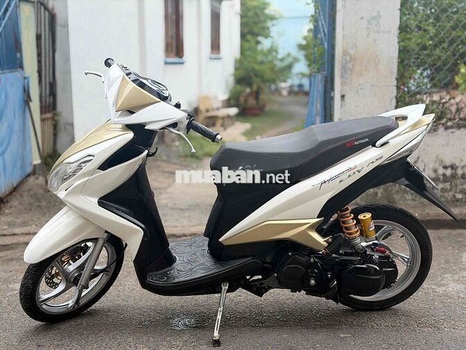 Yamaha Luvias FI Trắng Vàng đồng