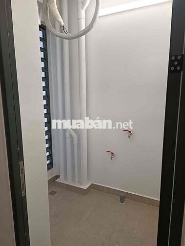 Bán căn 2PN view hồ bơi giá chỉ 4 tỷ 2. View hướng mát, đã có sổ hồng