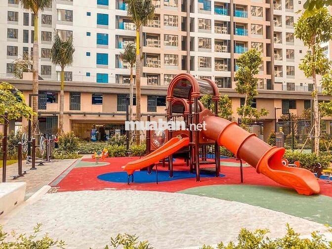 Bán căn 2PN view hồ bơi giá chỉ 4 tỷ 2. View hướng mát, đã có sổ hồng