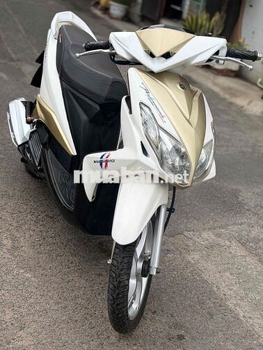 Yamaha Luvias FI Trắng Vàng đồng