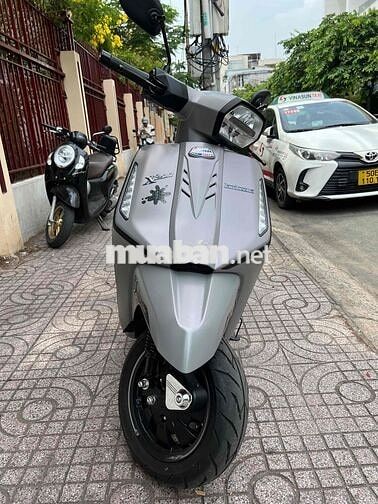 Lambretta X300 Xám 206 km