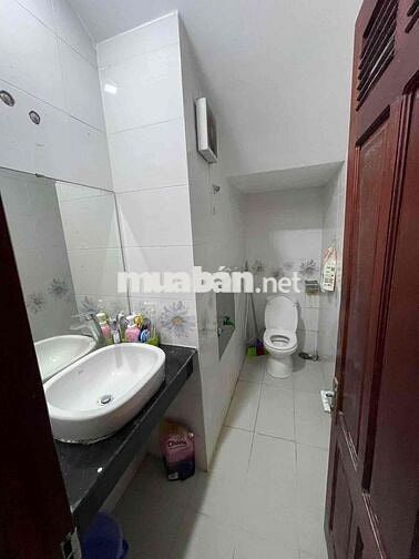 CHO THUÊ NHÀ ĐẸP 3 TẦNG GẦN BIỂN VƯƠNG THỪA VŨ