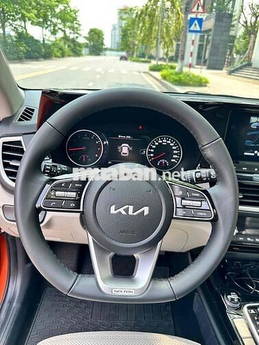 Kia Seltos 2023 1.6 Premium 5000km