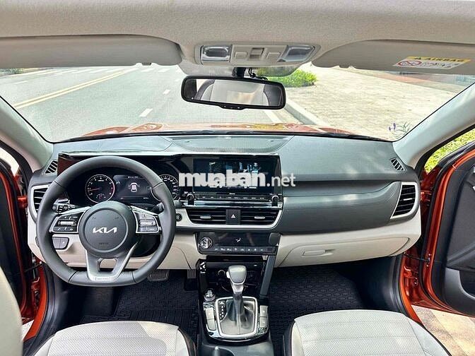 Kia Seltos 2023 1.6 Premium 5000km