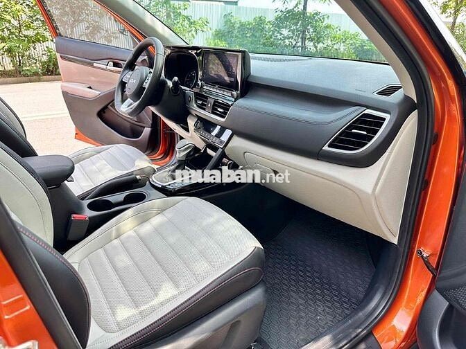 Kia Seltos 2023 1.6 Premium 5000km