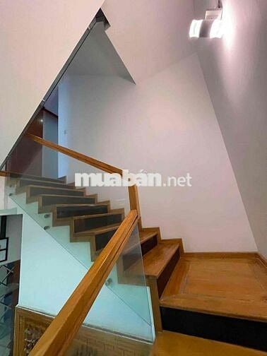 CHO THUÊ NHÀ ĐẸP 3 TẦNG GẦN BIỂN VƯƠNG THỪA VŨ