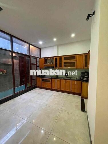 CHO THUÊ NHÀ ĐẸP 3 TẦNG GẦN BIỂN VƯƠNG THỪA VŨ