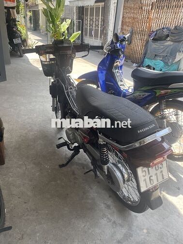 Honda Dream Đỏ đô