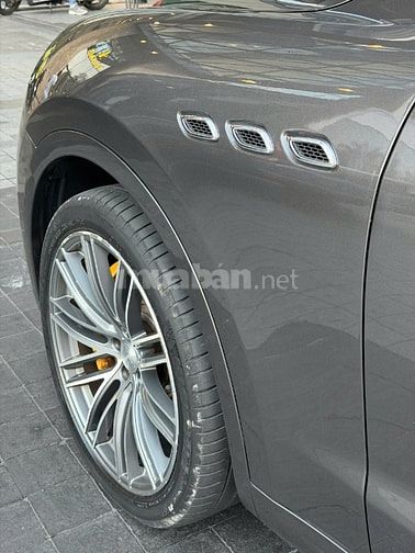 MASERATI LEVANTE S 430HP ,vừa đại bảo dưỡng 300 triệu,an tâm sử dụng