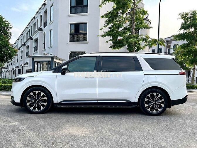 Kia Carnival 2023 Signature 2.2D 44000 km Trắng