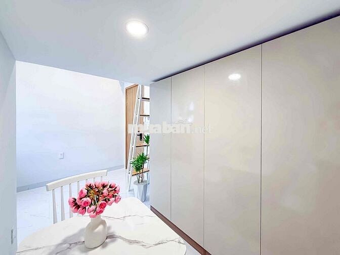 CĂN HỘ MỚI XÂY SIÊU ĐẸP NẰM Ở TRUNG TÂM QUẬN 7 CÁCH RMIT 2P ĐI BỘ