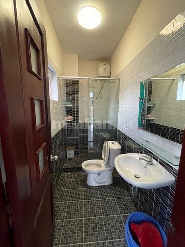 Hẻm 5m Lê Hồng Phong, Quận 10 