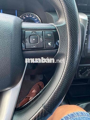Toyota Fortuner 2022 Số sàn 68000 km Trắng