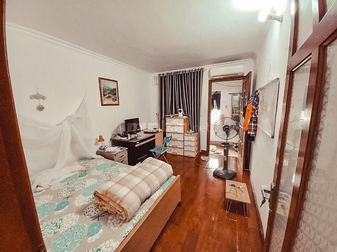 Cần bán CHTT tầng 3 nhà 69/2 ngõ 67 phố Vạn Bảo 