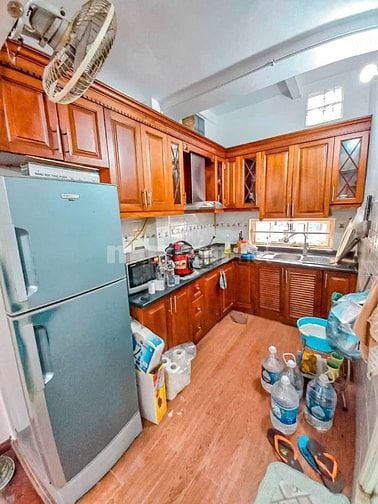 Cần bán CHTT tầng 3 nhà 69/2 ngõ 67 phố Vạn Bảo 