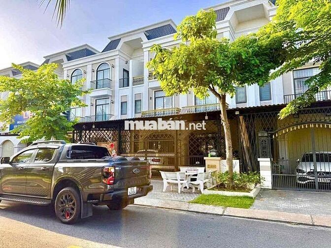 Bán Gấp Căn Villa Chưa 4.TY  Công Chứng Trong Ngày