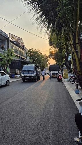 Sát biển,đất mặt tiền Trương Quyền, Quận Sơn Trà - DT 150m2, ngang 10m