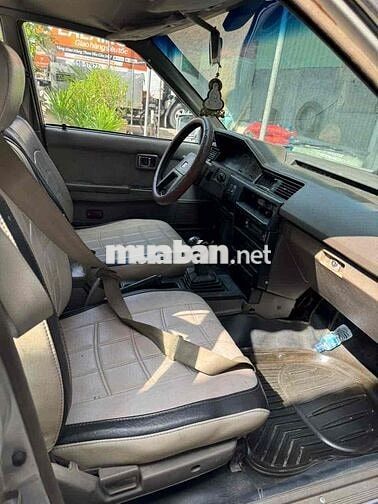 Nissan 1988 Xám 4 chỗ